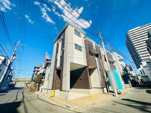 画像：角地のある物件です！南西開放につき陽当り良好◎