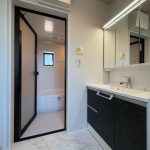 セブンイレブンまで300m/徒歩4分