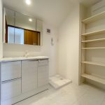 尾久八幡中学校まで1100ｍ